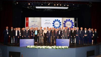 Erdek Belediye Başkanı Burhan Karışık, Marmara Belediyeler Birliği’nin 50’nci yıl