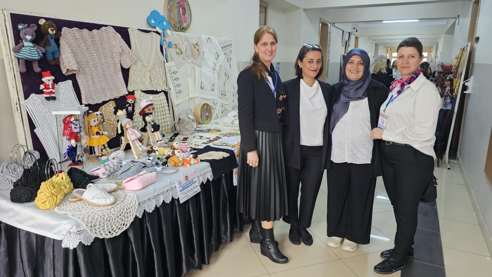 Bandırma Halk Eğitim Merkezi’nden yılsonu etkinliği Bandırma Halk Eğitim Merkezi, 2024-2025 eğitim ve öğretim dönemi kapsamında