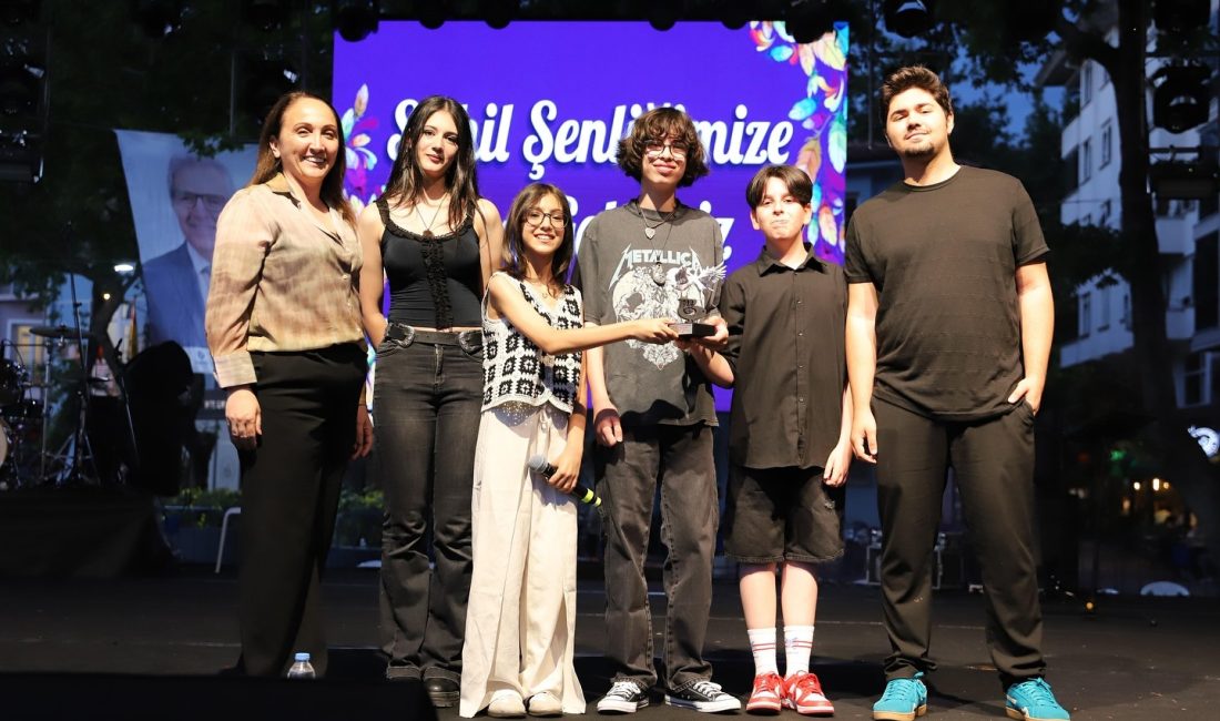 Sahil Şenlikleri’nin 3. gününde Bandırma halkı sanat ve eğlence dolu