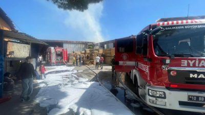 Altıeylül’e bağlı Gümüşçeşme Mahallesi, Eski Kepsut Yolu Caddesi üzerinde bulunan
