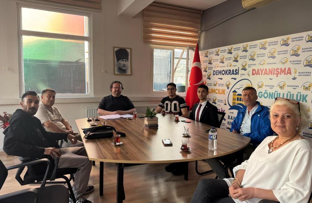 Bandırma Kent Konseyi’nde seçim krizi Bandırma Kent Konseyi’nde Gençlik Meclisi ve Emekliler Meclisi seçimlerinin art