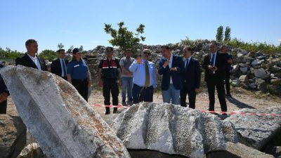 Erdek’te  bulunan Kyzikos Antik Kenti’ni ziyaret ederek, yürütülen kazı çalışmaları
