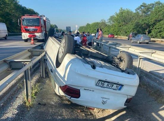 Balıkesir-Bursa kara yolunda trafik kazası: 2 yaralı Balıkesir-Bursa kara yolu Balıkesir istikameti Susurluk Balıklıdere mevkiinde meydana gelen