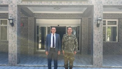 Burhaniye’de görev süresini tamamlayan Kaymakam İlyas Memiş, Garnizon Komutanı Topçu