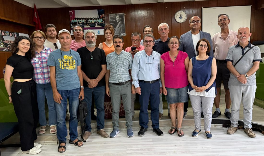 Bandırma Demokrasi Platformu’nda yeni görev dağılımı Demokratik kitle örgütlerinin bir araya gelerek oluşturduğu Bandırma Demokrasi Platformu’nda