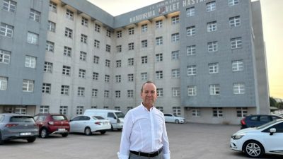 Dr. Selim Panç, Bandırma Devlet Hastanesi’nin depreme dayanıklılığıyla ilgili endişelerini