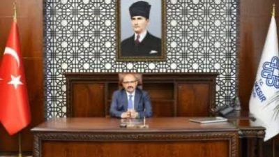 Balıkesir Valisi İsmail Ustaoğlu, Babalar Günü mesajında, başta şehit babaları