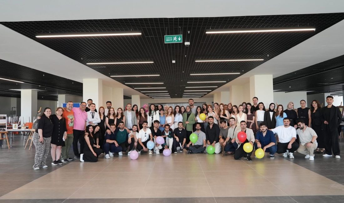 BANÜ Grafik Tasarımı bölümü ilk mezunlarını topluma duyarlı projelerle uğurladı Bandırma Onyedi Eylül Üniversitesi Sanat, Tasarım ve Mimarlık Fakültesi Grafik