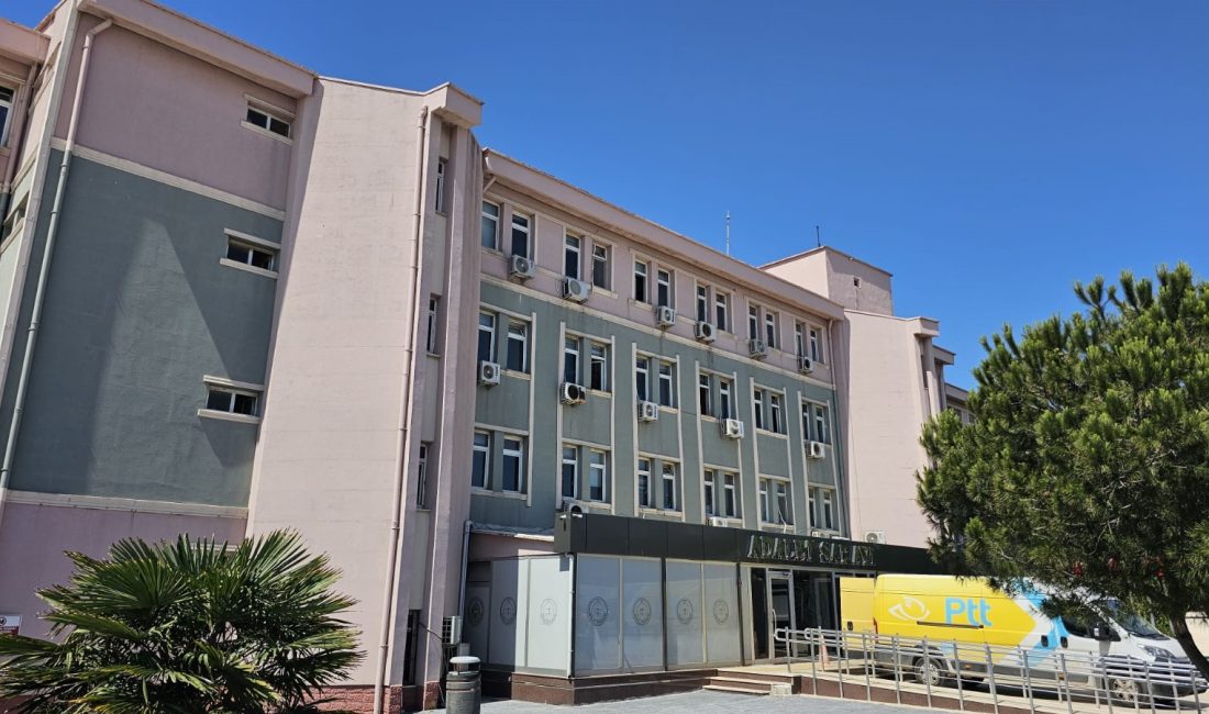 Bandırma Adliyesi’nde görev değişimi Hakimler ve Savcılar Kurulu’nun 2025 yılı kararnamesiyle Bandırma Adliyesi’nde birçok