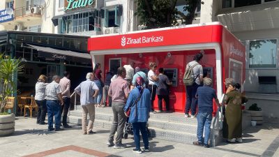 Kurban Bayramı öncesi emeklilere yatırılan 4 bin liralık ikramiye Bandırma’daki