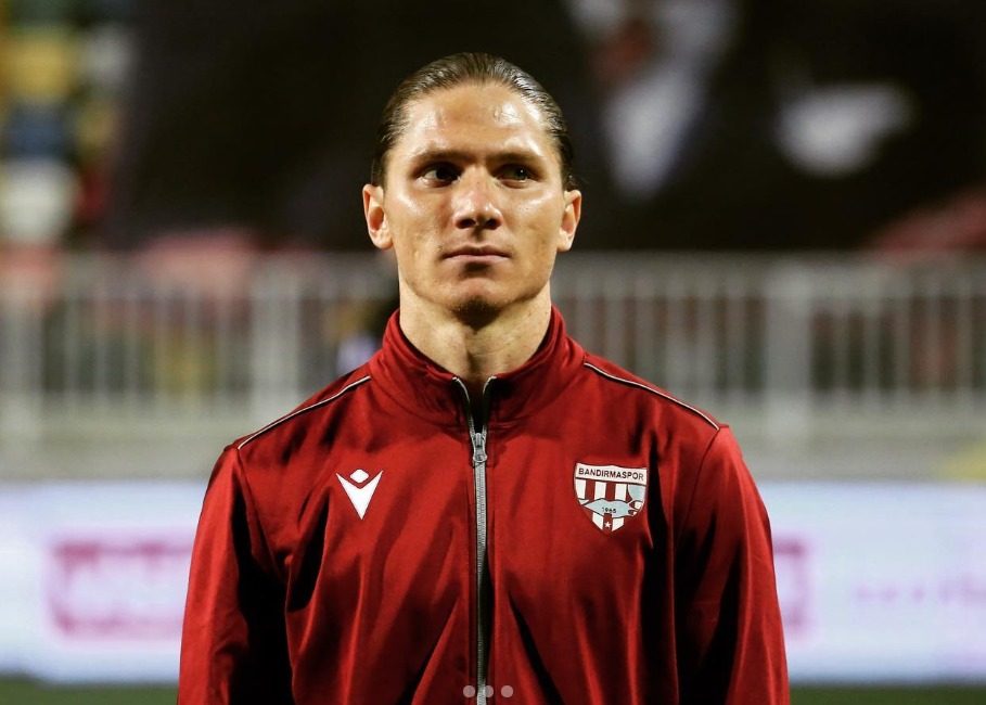 Bandırmaspor’un oyuncusu Mehmet Özcan takıma veda etti Bandırmaspor’un son üç sezonda istikrarlı oyuncularından biri olan Mehmet Özcan’ın