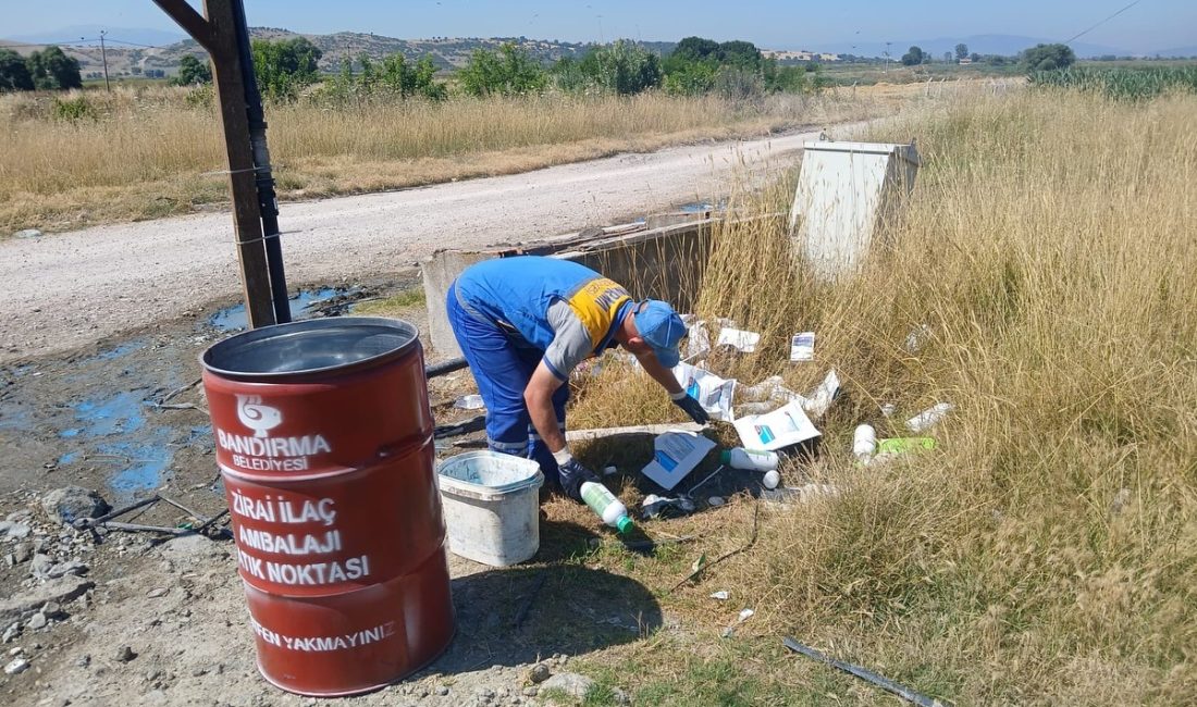 Bandırma’da zirai atıklarla mücadele başladı Bandırma Belediyesi kırsal mahallelerde zirai atıklarla mücadele başlattı. Belediyeden yapılan
