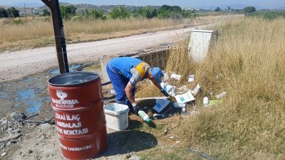 Bandırma Belediyesi kırsal mahallelerde zirai atıklarla mücadele başlattı. Belediyeden yapılan