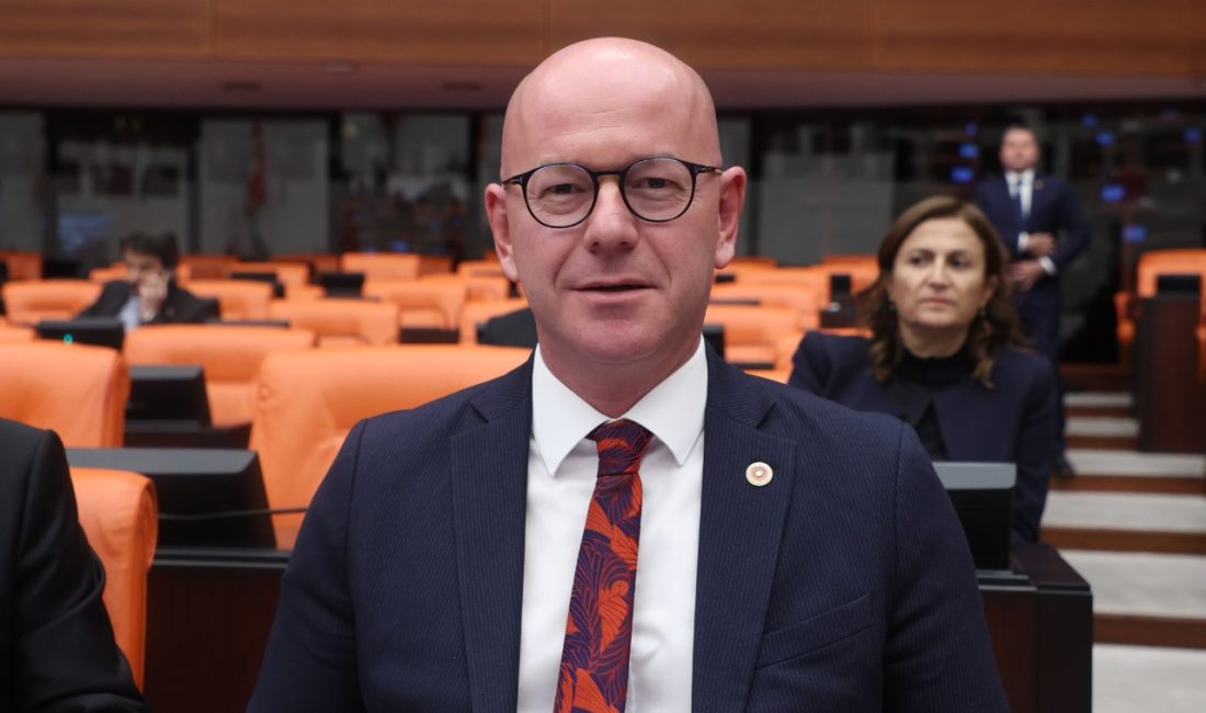 SARI’DAN KURBAN BAYRAMI MESAJI: CHP Balıkesir Milletvekili Serkan Sarı, Kurban Bayramı dolayısıyla yayımladığı mesajında,