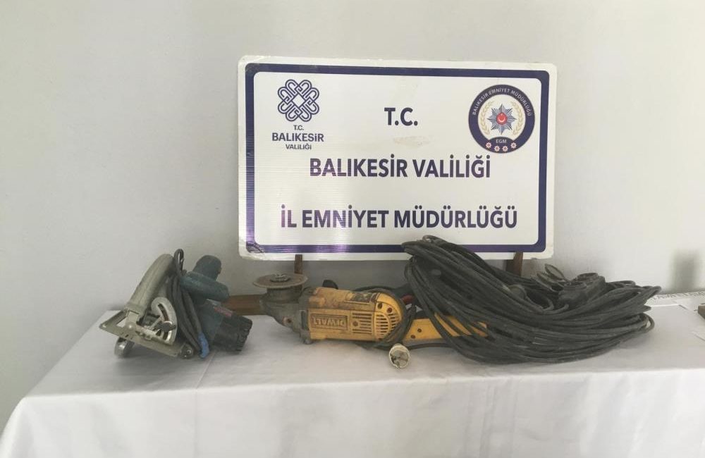 Gönen’de faili meçhul hırsızlıklar çözüldü Gönen’de son bir ayda meydana gelen üç ayrı faili meçhul