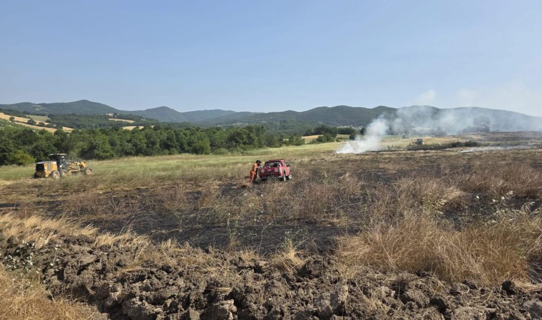 Gönen’de arpa tarlasında çıkan yangın kısa sürede söndürüldü Gönen Obaköy ile Üçpınar mahalleleri arasında çıkan tarla yangını, Gönen