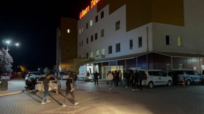Gönen’de motosikletlerin çarpıştığı kazada sürücülerden 16 yaşındaki çocuk hayatını kaybederken,