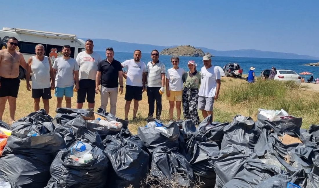 Erdek Küçükova çevre temizliği ile doğaya yeniden kavuştu Erdek Belediyesi ekipleri, Kapıdağ Yarımadası’nın gözde bölgelerinden Küçükova’da gerçekleştirdiği temizlik