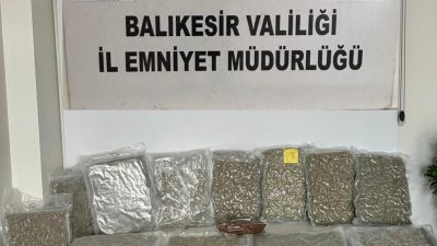  Balıkesir’de narkotik ekiplerince yapılan operasyonda 18 parça halinde 19 kilo