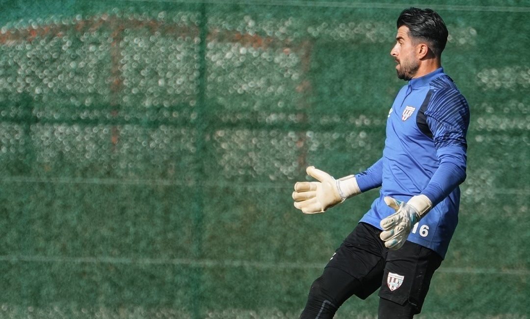 Bandırmaspor, Kaleci Alkan ile 2 yıllık yeni sözleşme imzaladı Bandırmaspor, tecrübeli file bekçisi Akın Alkan ile yeniden anlaşarak 2