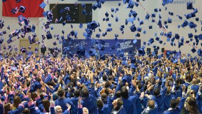 Bandırma Onyedi Eylül Üniversitesi’nde 2024-2025 mezuniyet törenleri üç farklı programla