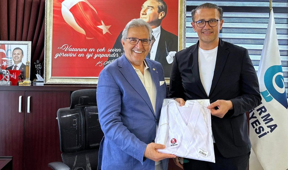 Bandırma Belediye Başkanı, Yeni Karate İl Temsilcisi ile buluştu Karate Federasyonu Balıkesir İl Temsilciliği’ne atanan Levent Karaçay, Bandırma Belediye