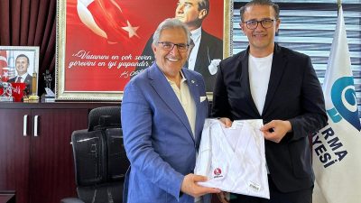 Karate Federasyonu Balıkesir İl Temsilciliği’ne atanan Levent Karaçay, Bandırma Belediye
