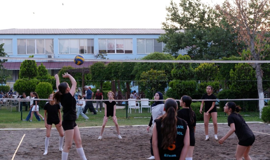 Susurluk Belediyesi’nin genç sporculara yönelik organizasyonları arasında yer alan iki