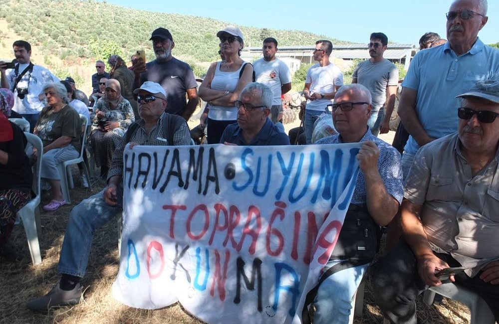Balıkesir’de mahalle halkının katı atık geri dönüşüm tesisi isyanı Büyükşehir Belediyesi tarafından Şahinler Mahallesi’nde meraya yapılmak istenen katı atık