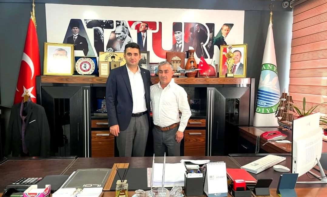 Görev süresi sona eren Manyas Kaymakamı Emre Yeşil, ilçede protokol