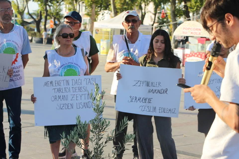 Güney Marmara Dayanışması’ndan Bandırma’da ortadoğu ve doğa için ortak ses Bandırma Cumhuriyet Meydanı’nda toplanan Güney Marmara Dayanışması bileşenleri, Ortadoğu’daki insanlık