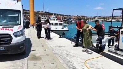 Ayvalık  açıklarında gezi teknesinde rahatsızlanan 1 kişi, Sahil Güvenlik ekipleri
