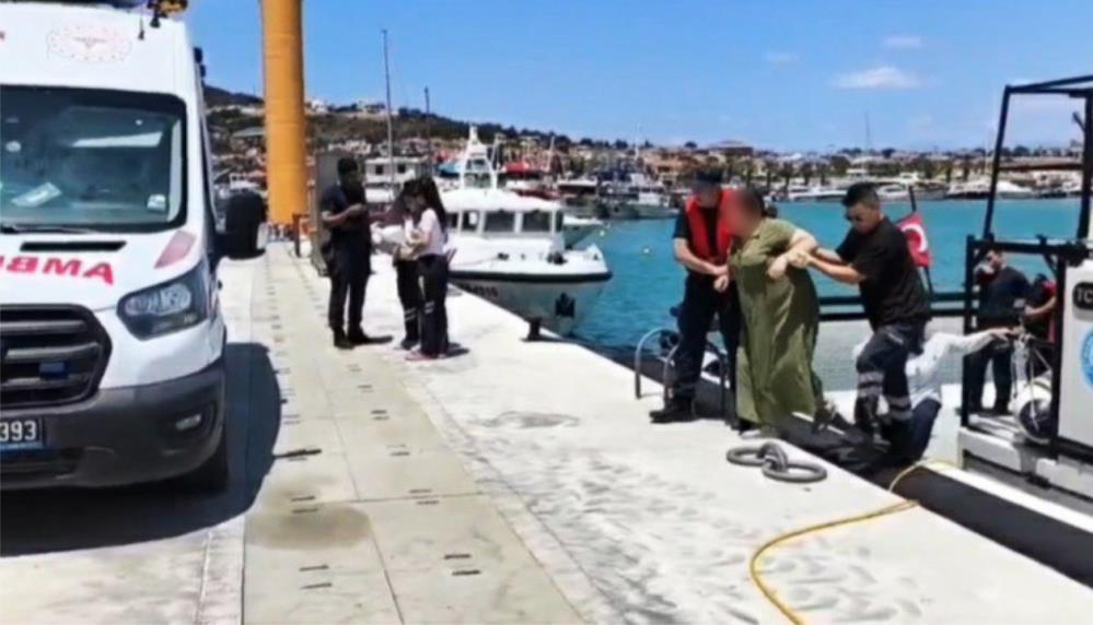 Ayvalık açıklarında 1 şahsın tıbbi tahliyesi gerçekleştirildi Ayvalık açıklarında gezi teknesinde rahatsızlanan 1 kişi, Sahil Güvenlik ekipleri