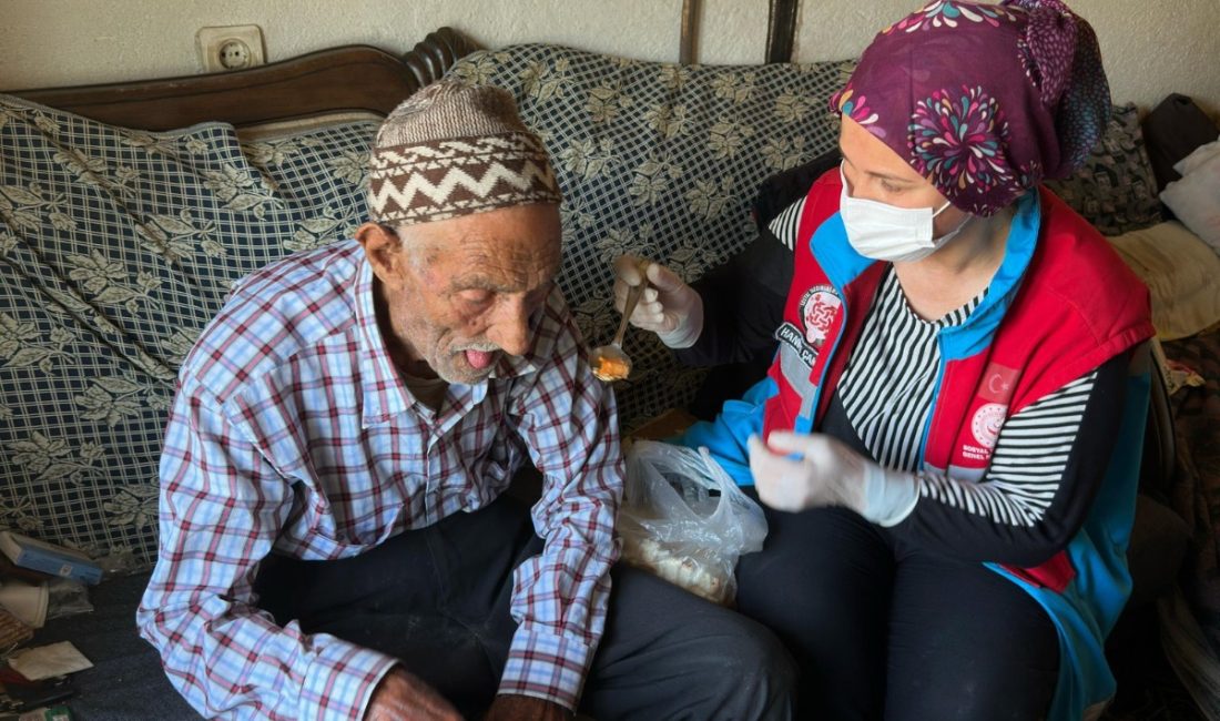 Balya’da “Vefa 2” projesiyle destek eli evlerde Balya Kaymakamlığı, günlük yaşamda zorluk çeken vatandaşlara yönelik başlattığı “Vefa