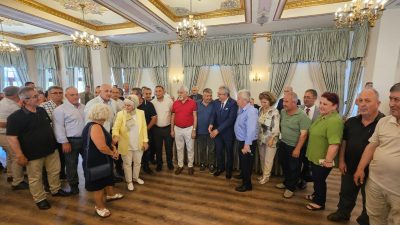 Bandırma Belediye Başkanı Dursun Mirza, Kurban Bayramı kapsamında düzenlenen bayramlaşma