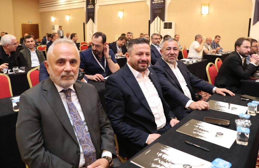 AK Parti Balıkesir Kızılcahamam’da AK Parti Teşkilat Başkanlığı’nın ev sahipliğinde, Ankara Kızılcahamam’da düzenlenen “İl