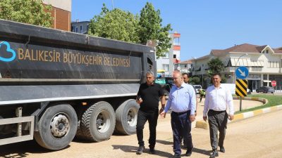 Gönen Belediye Başkanı İbrahim Palaz, Kızılay Caddesi’nde devam eden sıcak