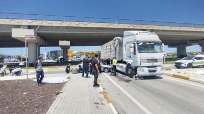 Bandırma’da sık sık kazaların yaşandığı Korozman Kavşağı’nda bir kez daha