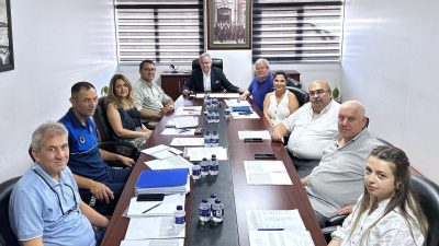 Bandırma Belediyesi’nde düzenlenen toplantıda pazarcı esnafının talepleri ve pazaryerindeki yapısal