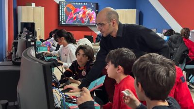 Balıkesir Büyükşehir Belediyesi’nin öğrencilere yönelik teknoloji eğitim programı TECH10’un Bandırma