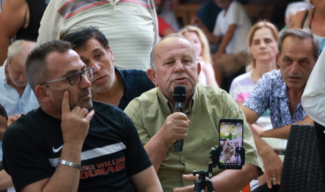 Dinçer Avşa’da halkın isteklerini dinledi Avşa’da vatandaşlarla bir araya gelen Marmara Adalar Belediye Başkanı Aydın