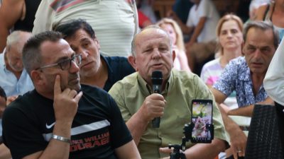Avşa’da vatandaşlarla bir araya gelen Marmara Adalar Belediye Başkanı Aydın