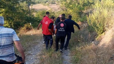 Altıeylül’de tarlasına çalışmaya giden traktör sürücüsü direksiyon hakimiyetini kaybederek, traktörü