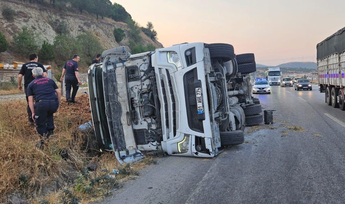 Susurluk-Balıkesir yolunda trafik kazası Susurluk-Balıkesir istikametinde meydana gelen tek taraflı kazada yan yatan tırda,