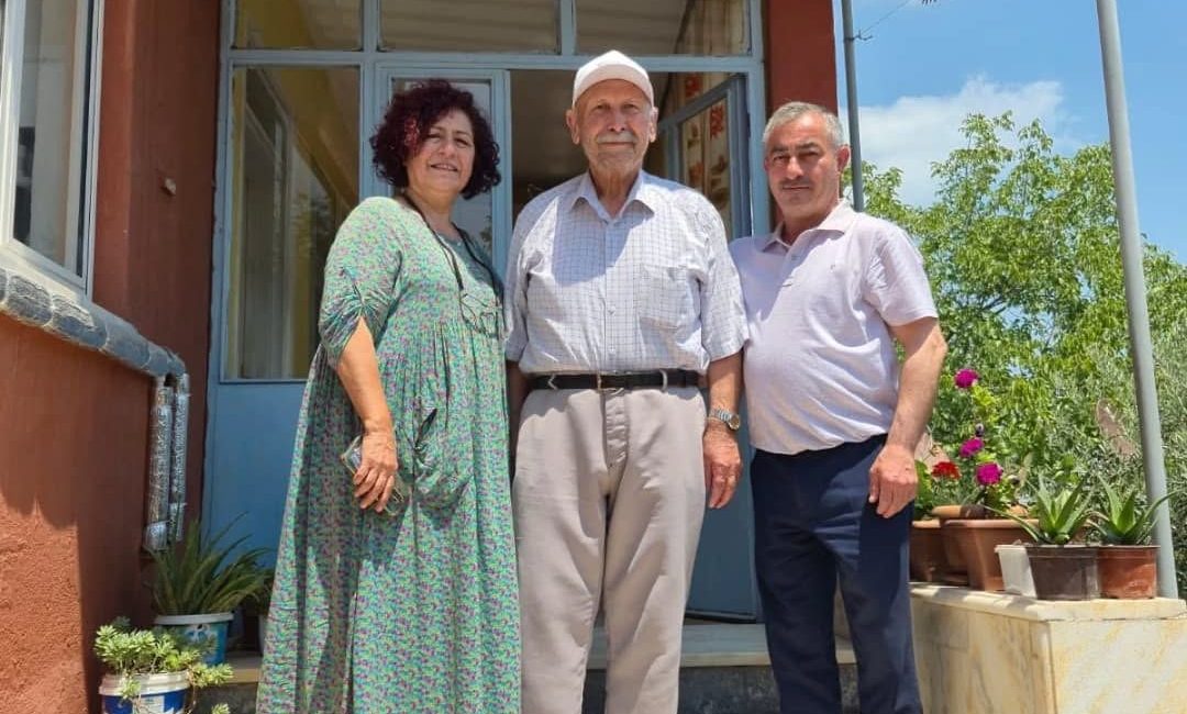 Duru, parti tecrübelileriyle buluştu Manyas Belediye Başkanı Ahmet Duru, partinin geçmiş dönem yöneticileriyle bir