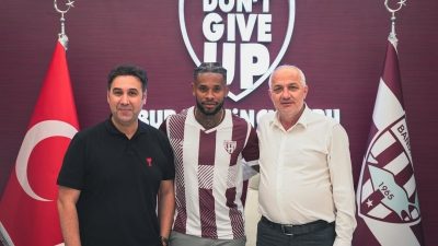 Premier Lig tecrübesiyle tanınan Leandro Bacuna, Bandırmaspor’la anlaşma sağladı. Kulüp,