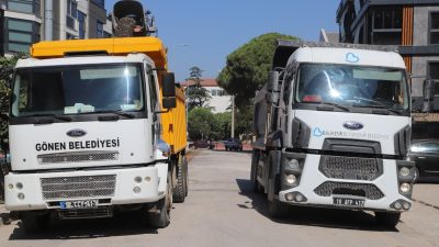 Gönen Mehmet Efendi Caddesi’nde asfalt söküm çalışmaları başladı. Başkan İbrahim