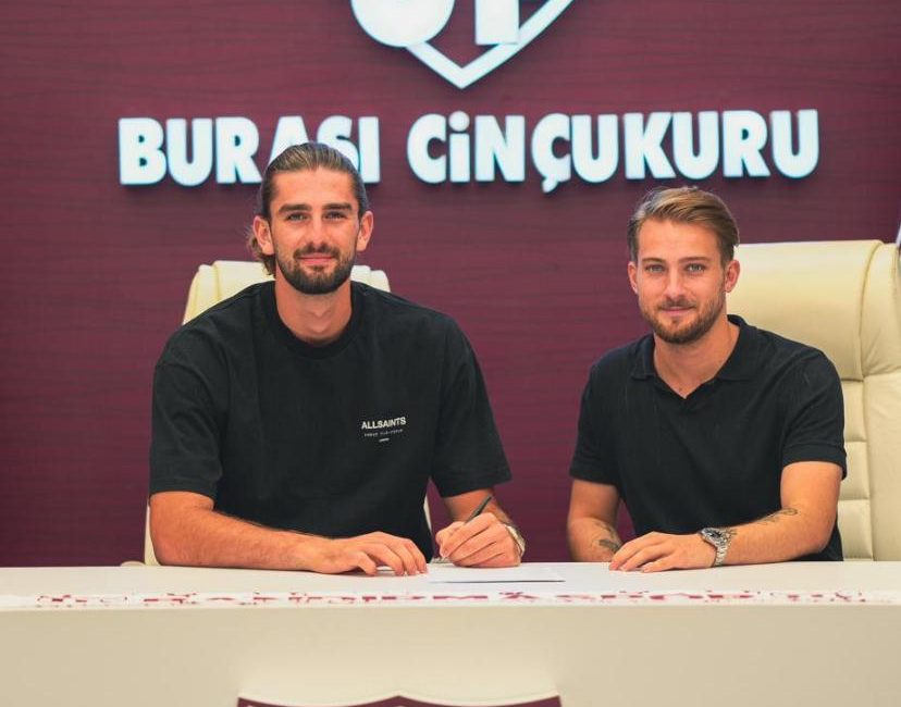 Bandırmaspor iki genç transfer kadrosuna güç kattı Bandırmaspor, savunma hattı ve kaleye yaptığı genç transferlerle kadrosunu güçlendirerek