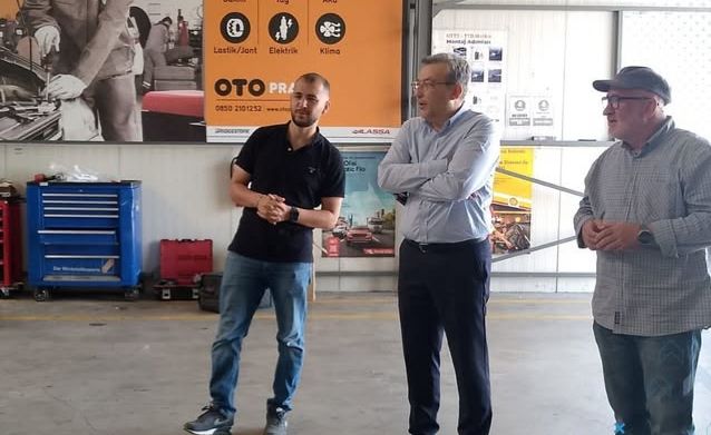 Ticaret Odası’ndan otomotiv sektöründe yeni indirim hamlesi Bandırma Ticaret Odası ile Arslan Oto arasında imzalanan protokol sayesinde,