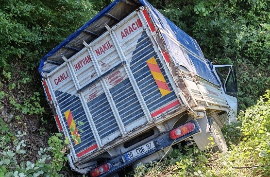 Manyas’ta meydana gelen trafik kazasında 1 kişi yaralandı. Edinilen bilgiye